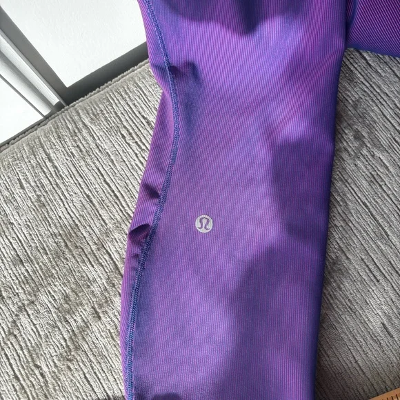 Lululemon Base Pace High Rise Tight 25” – Two-Tone Ribbed Size 8 - Picture 15 of 16